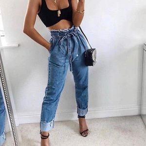 High-Waisted Jeans